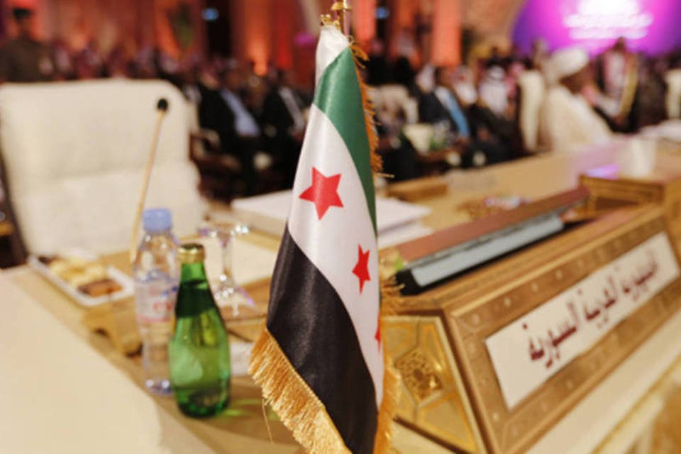 Oposição síria nomeia líder rebelde como chefe negociador
