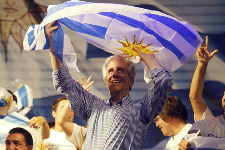 
	Tabar&eacute; V&aacute;zquez, candidato &agrave; presid&ecirc;ncia uruguaia pela coaliz&atilde;o de esquerda Frente Ampla
 (Andres Stapf/Reuters)
