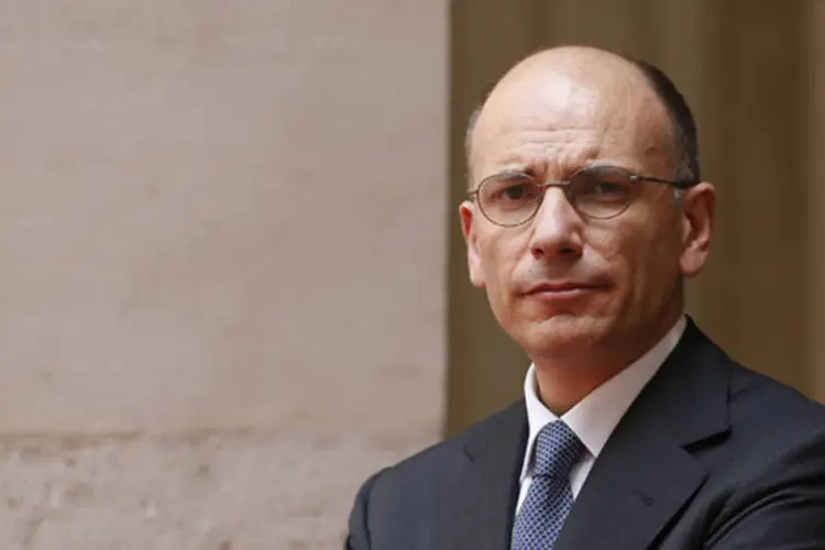 Primeiro-ministro italiano, Enrico Letta: "o acidente no sul da Itália é uma ferida grave para nós. Quero expressar minhas condolências às famílias dos falecidos", disse (Tony Gentile/Reuters)