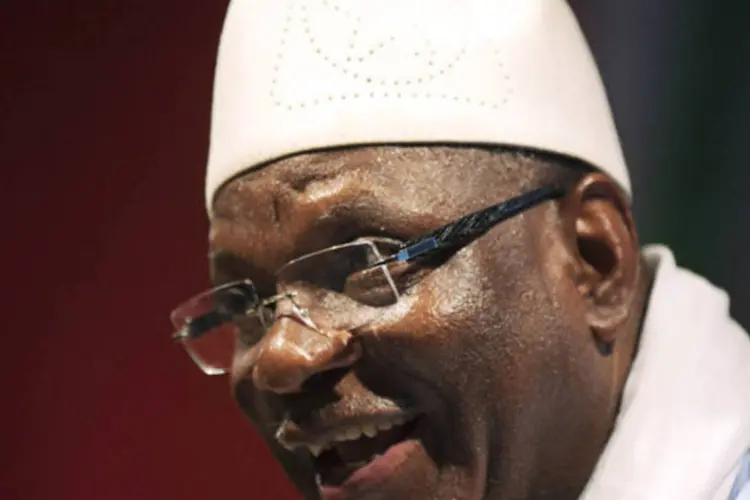 Candidato à presidência do Mali, Ibrahim Boubacar Keita, durante discurso: se o resultado parcial for confirmado, não será necessário segundo turno (Joe Penney/Reuters)