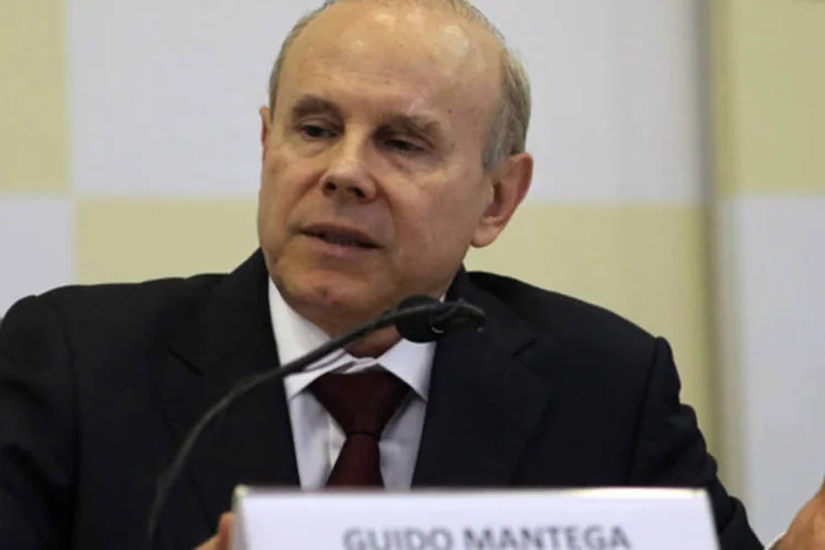 O ministro da Fazenda, Guido Mantega: devido o voto ter sido feito “sem consulta e sem autorização do Mantega”, Paulo Nogueira foi chamado ao Brasil pelo ministro para prestar explicações sobre o ocorrido, segundo Ministério (Fabio Rodrigues-Pozzebom/Reuters)