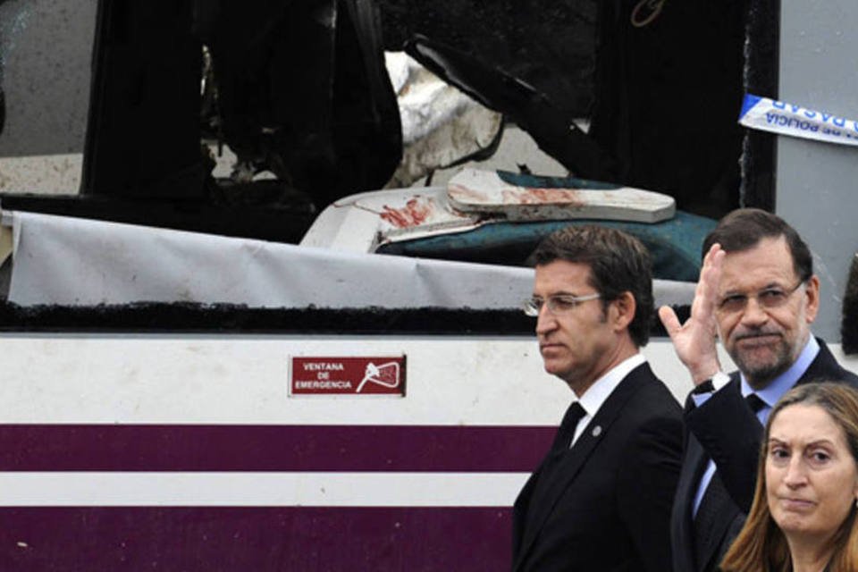 Rajoy visita local do acidente de trem e feridos no hospital