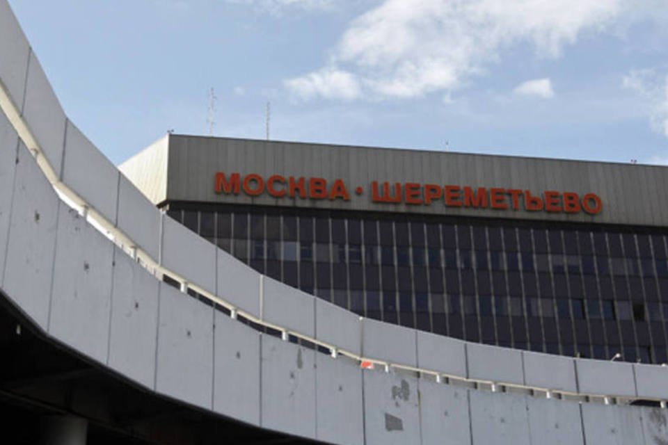 Snowden pode ficar no aeroporto de Moscou por até seis meses