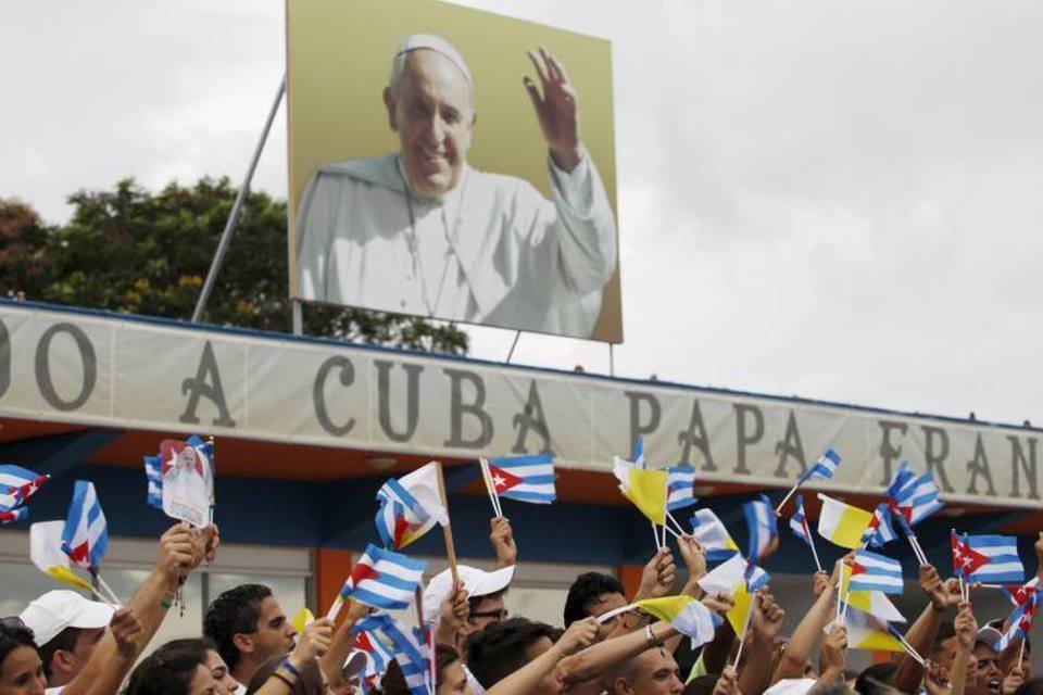 Em missa em Cuba, Papa pede paz na Colômbia
