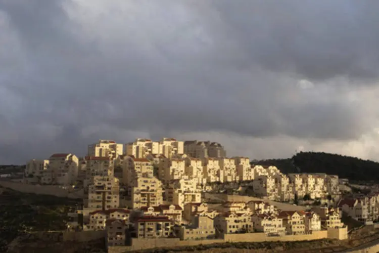
	Casas no assentamento judaico de Efrat, na Cisjord&acirc;nia: 2.534 novas unidades habitacionais come&ccedil;aram a ser constru&iacute;das nos assentamentos em 2013
 (Ronen Zvulun/Reuters)