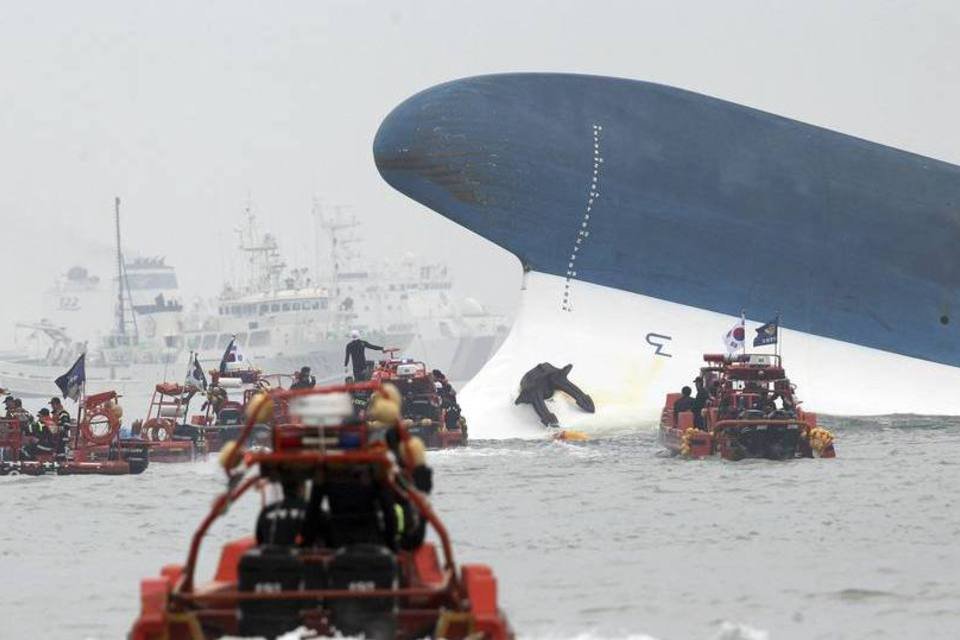 Coreia do Sul encerra buscas em naufrágio da balsa Sewol