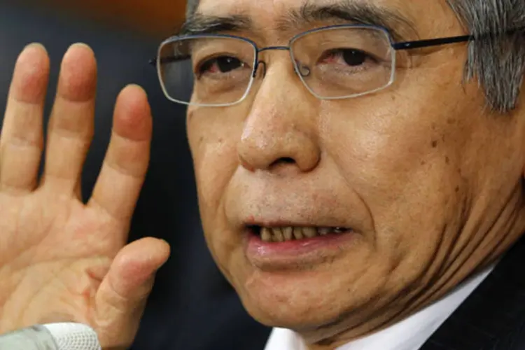 
	Novo presidente do Banco Central do Jap&atilde;o: Kuroda recusou-se a comentar se convocar&aacute; uma reuni&atilde;o de emerg&ecirc;ncia para discutir um afrouxamento da pol&iacute;tica monet&aacute;ria
 (Toru Hanai/Reuters)