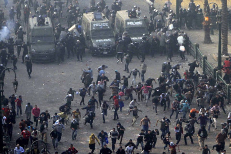 Manifestantes protestam contra Mursi na praça Tahrir