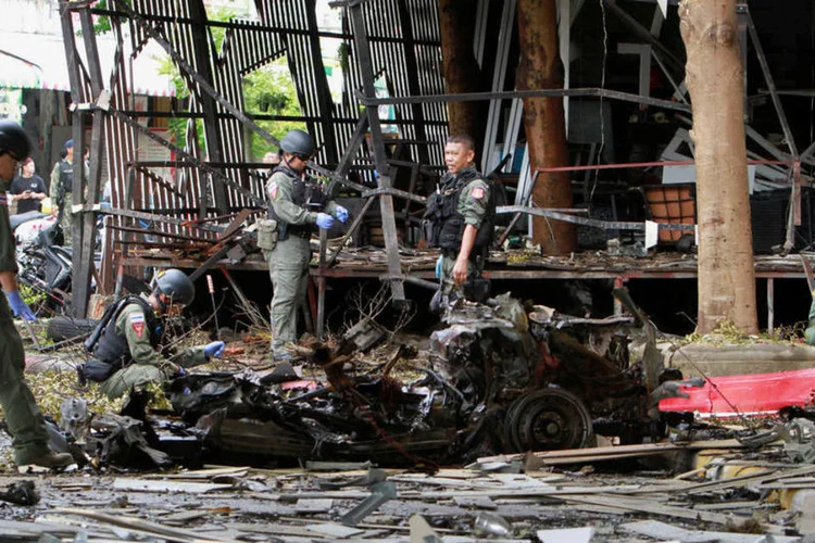 
	Carro-bomba: o hospital local atendeu 32 feridos, cinco deles em estado cr&iacute;tico
 (Surapan Boonthanom/Reuters)