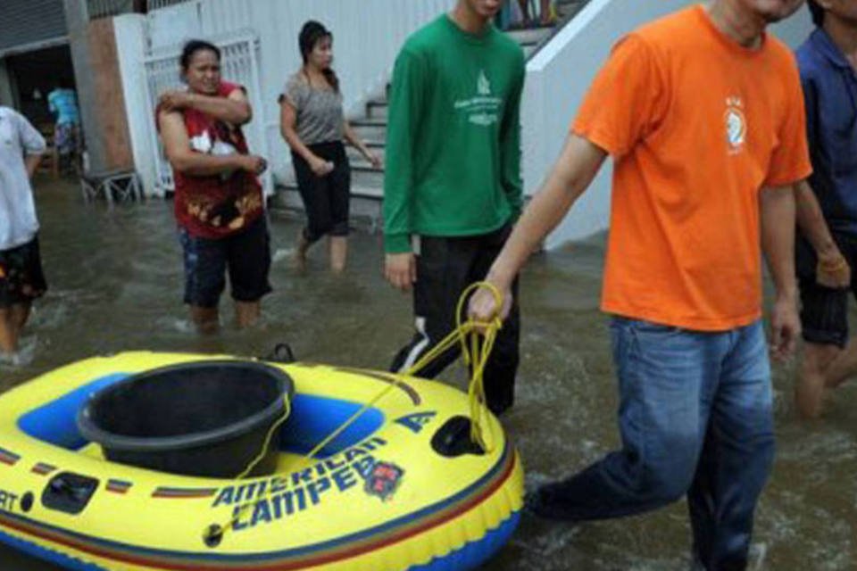 Tailândia decreta três dias de feriado em áreas inundadas