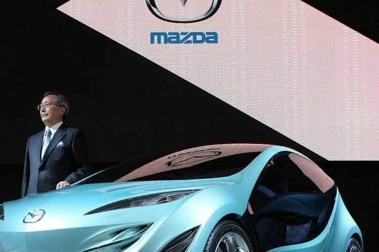 
	Takashi Yamanouchi, CEO da Mazda: montadora pretende passar de 140 mil unidades para 230 mil anuais at&eacute; mar&ccedil;o de 2016
 (Kiyoshi Ota/Getty Images)
