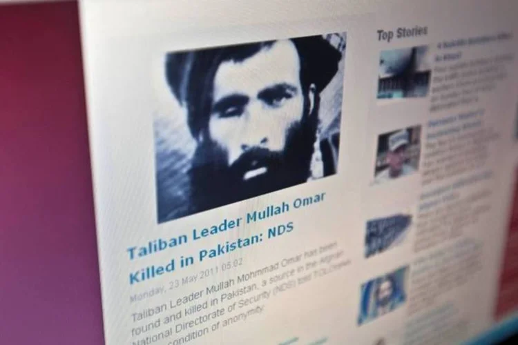 
	Reprodu&ccedil;&atilde;o de reportagem do site Tolonews sobre a morte do l&iacute;der do Taliban, mul&aacute; Omar
 (REUTERS/Ahmad Masood/Files)