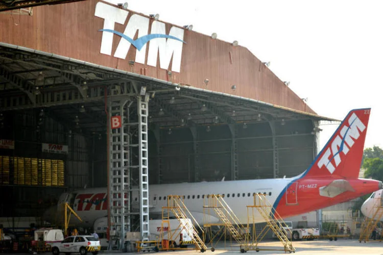 
	Hangar da TAM: cancelamentos e atrasos ocorreram entre os dias 28 e 30 de novembro de 2010
 (Luísa Melo/Exame.com)