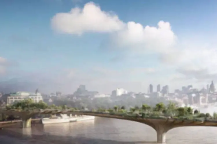 
	Projeto de ponte sobre o T&acirc;misa: o projeto foi comparado com os jardins elevados que j&aacute; existem em metr&oacute;poles como Paris e Nova York (Reprodução/Vimeo)