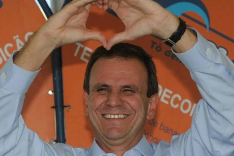 
	Eduardo Paes: para acelerar o processo de substitui&ccedil;&atilde;o da frota, de acordo com o prefeito, h&aacute; um custo maior
 (Tânia Rêgo/Agência Brasil)