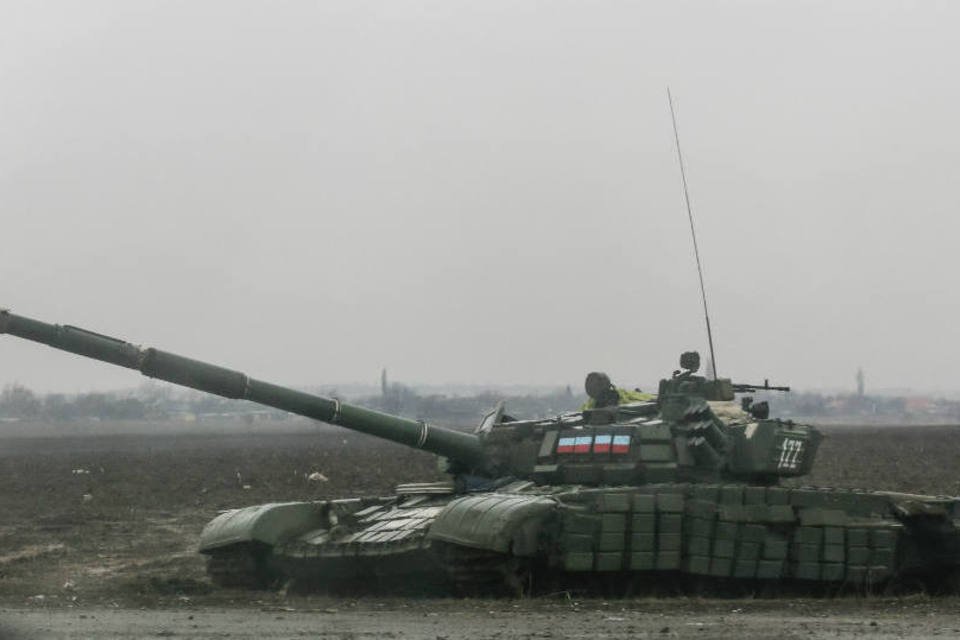 Situação piorou na frente de batalha, dizem Kiev e rebeldes