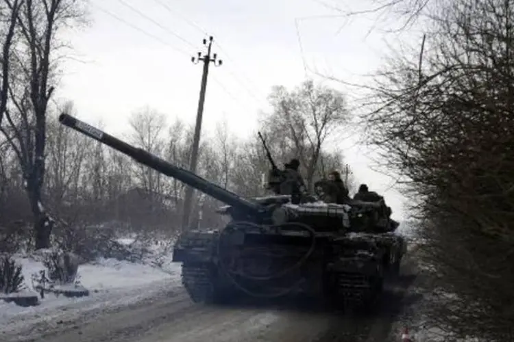 
	Tanque ucraniano: di&aacute;logo entre Kiev e R&uacute;ssia tinha como objetivo aperfei&ccedil;oar o acordo de cessar-fogo anunciado em setembro
 (Anatolii Stepanov/AFP)