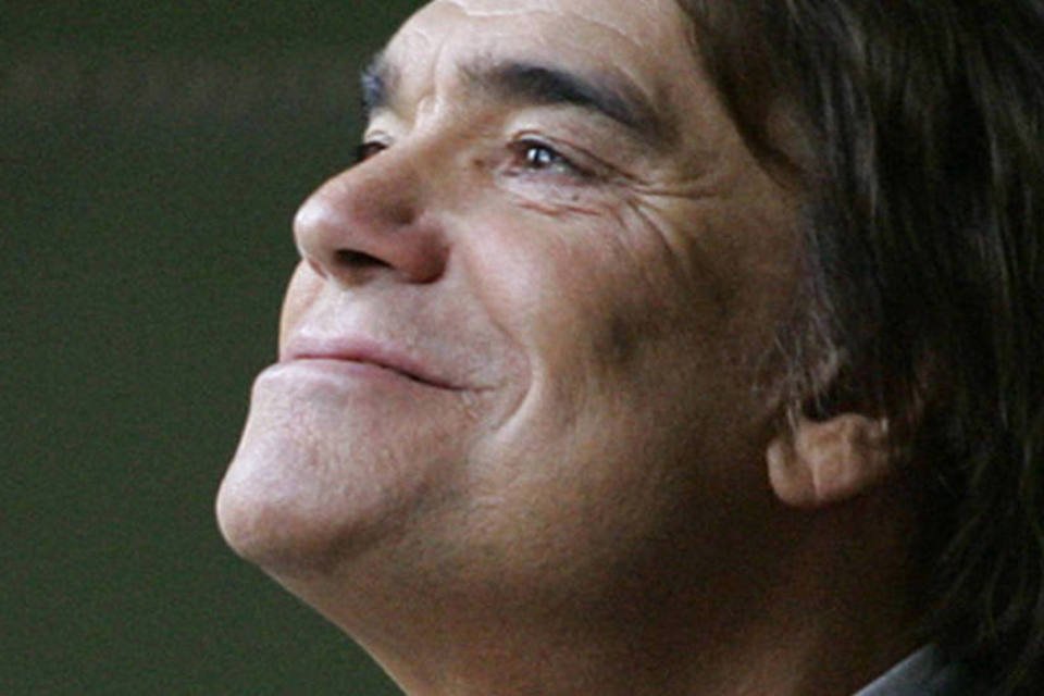 Bernard Tapie é indiciado por fraude e formação de quadrilha