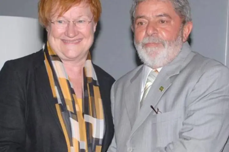 A presidente da Finlândia, Tarja Halonen, onde a premiê também é mulher, e Lula (Valter Campanato/AGÊNCIA BRASIL)