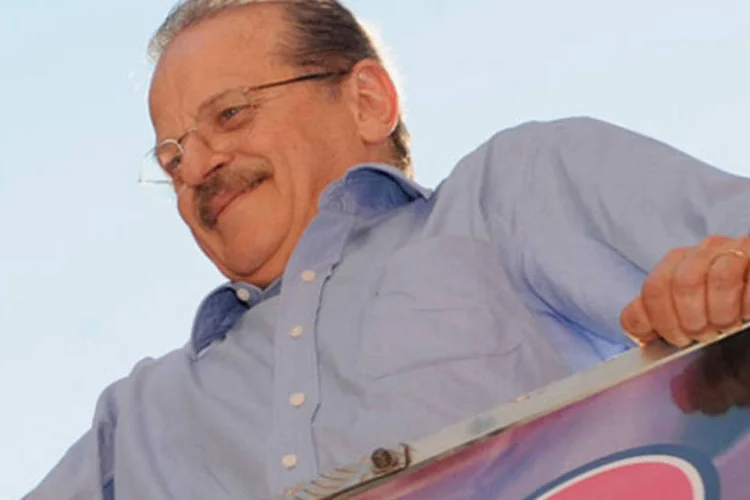 Ex-ministro da Jusiça, Tarso Genro, tem 39% das intenções de votos no RS  (.)