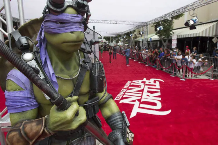 Estátua de Donatello, durante evento do filme Tartarugas Ninja em Los Angeles (Mario Anzuoni/Reuters)