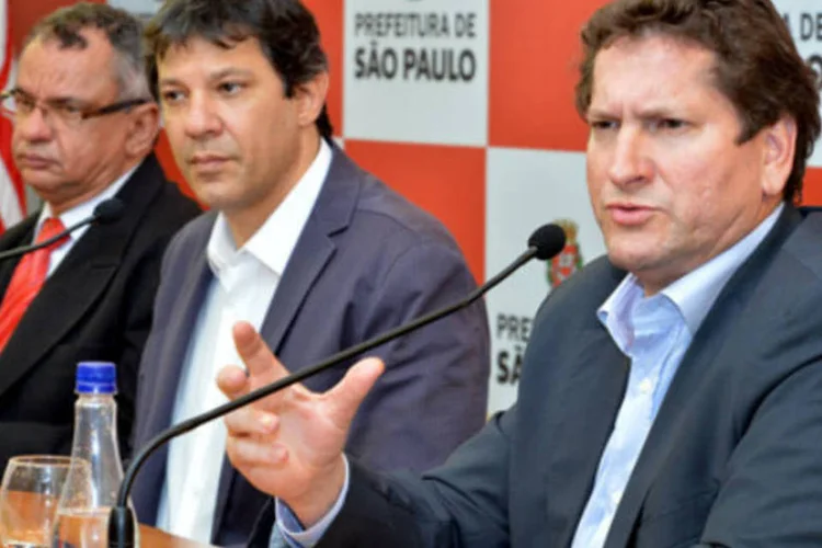 
	Prefeito Fernando Haddad e o secret&aacute;rio Jilmar Tatto durante coletiva sobre greve de &ocirc;nibus
 (Fernando Pereira/Prefeitura de São Paulo)