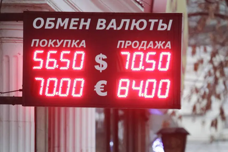 Câmbio na Rússia: ministério recalculou suas previsões orçamentárias para levar em conta os preços do petróleo  (Eduard Korniyenko/Reuters)