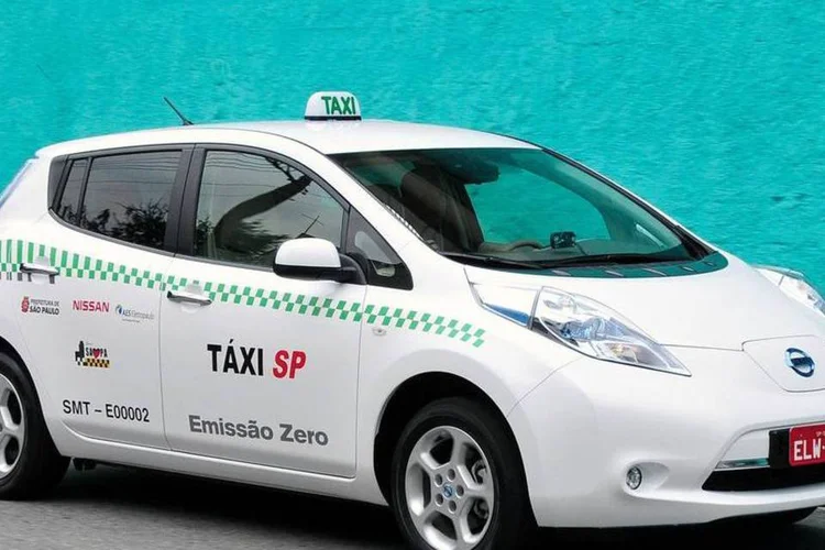 
	Taxi el&eacute;trico: Iniciado em 6 de junho, projeto tinha duas unidades do Leaf &agrave; disposi&ccedil;&atilde;o no ponto de t&aacute;xi localizado na esquina da Avenida Paulista com a Rua da Consola&ccedil;&atilde;o
 (Divulgação)
