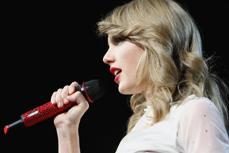 Taylor Swift está entre os artistas com mais indicações no MVA 2015 (Andreas Rentz/Getty Images for TAS)