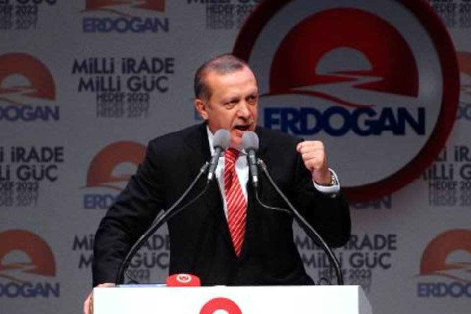 Erdogan defende nova constituição caso seja eleito