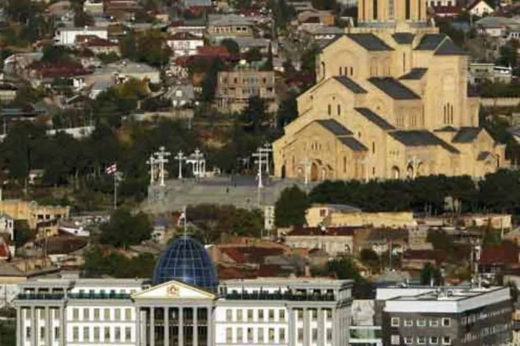 
	Vista geral da cidade de Tbilisi, na Ge&oacute;rgia, em novembro de 2012
 (David Mdzinarishvili / Reuters)