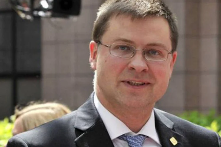
	O primeiro-ministro tcheco, Petr Necas:&nbsp;A pol&iacute;cia ainda n&atilde;o explicou os motivos das deten&ccedil;&otilde;es feitas hoje, embora a imprensa tcheca diga que possam estar relacionadas &agrave; cobran&ccedil;a ilegal de t&iacute;tulos por parte do Estado.
 (Georges Gobet/AFP)