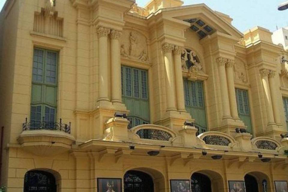 Teatro Abril, em SP, passará a se chamar Teatro Renault