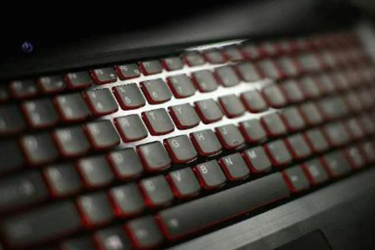 
	Computador: invas&atilde;o por v&iacute;rus preocupou advogados dos r&eacute;us da opera&ccedil;&atilde;o
 (AFP)