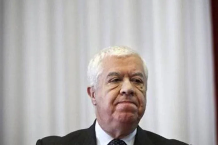 Teixeira dos Santos, ministro português das Finanças: UE quer déficit em 4,6% do PIB em 2011 (Patricia de Melo Moreira/AFP)