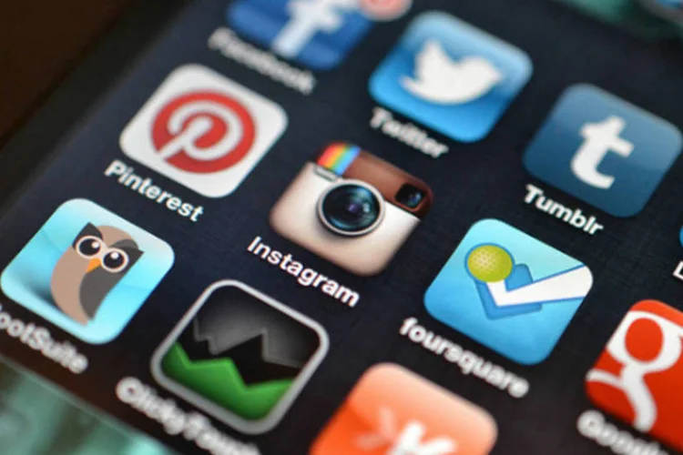 Tela com aplicativos de redes sociais (Flickr//jasonahowie/CC)
