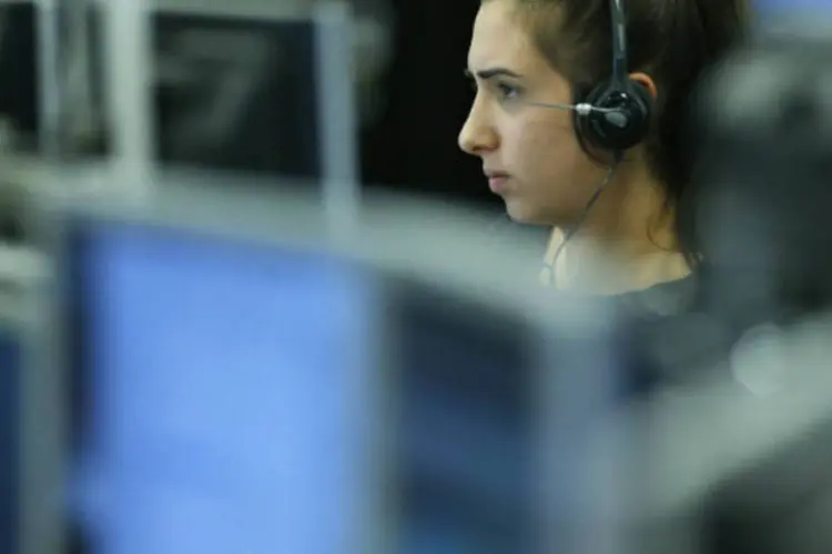 
	Operadora: o setor lidera os rankings de queixas no Procon
 (REUTERS/Andrew Winning)