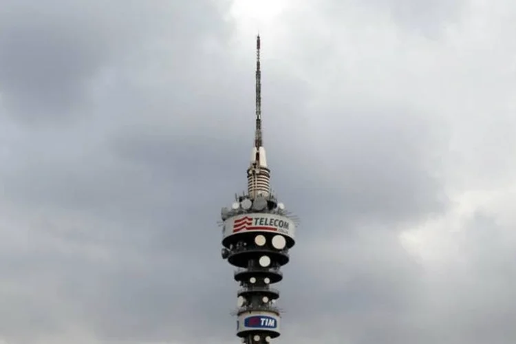 
	Torre da Telecom Italia em Roma: o livro de ofertas do IPO foi totalmente coberto, disseram as fontes
 (Alessandro Bianchi/Reuters)