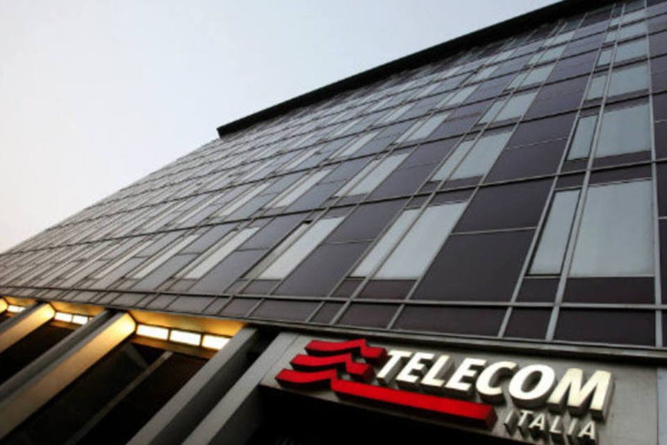 Telecom Italia reduz estimativas de lucro
