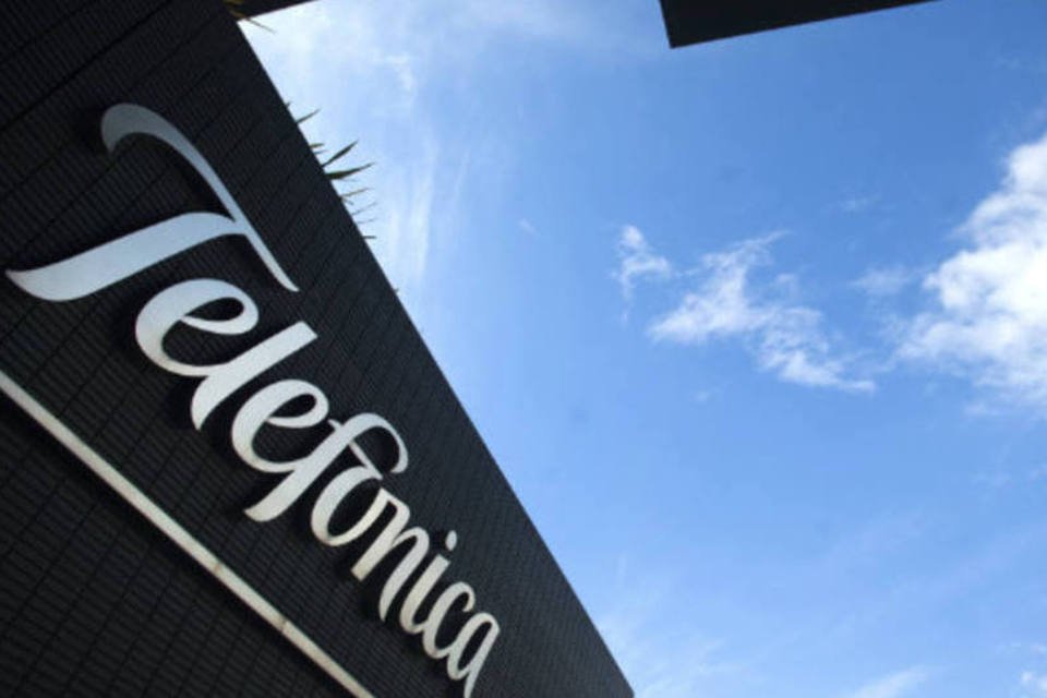Telefônica busca até US$875 mi com venda na China Unicom