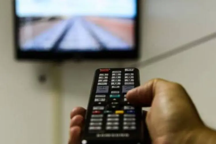8. “Como você redesenharia os recursos/ funcionalidades de um controle remoto de TV?” (Valter Campanato/Agência Brasil/Agência Brasil)