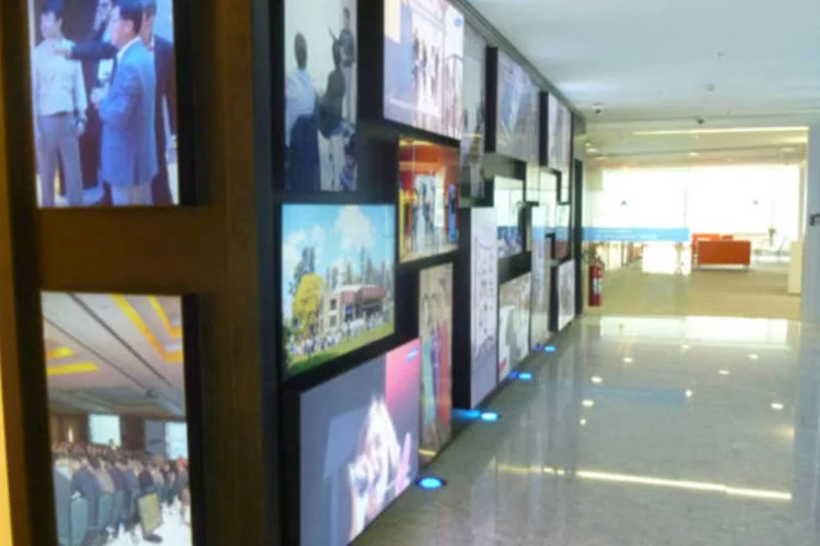 
	TVs da Samsung: a decis&atilde;o foi motivada pelo decl&iacute;nio nas vendas de TVs de plasma
 (Daniela Barbosa/EXAME.com)