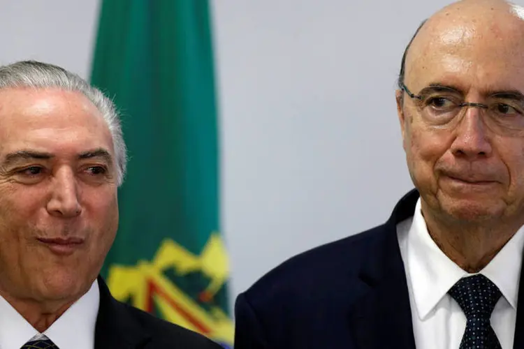 
	Temer e Meirelles: Maia disse, no entanto, n&atilde;o saber quais mudan&ccedil;as est&atilde;o sendo estudadas
 (Ueslei Marcelino / Reuters/Reuters)