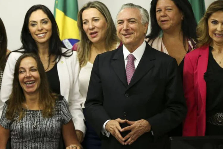 
	Deputadas e Temer: &ldquo;Os partidos n&atilde;o indicaram nomes de mulheres&rdquo;, disse Mara
 (Marcelo Camargo/Agência Brasil)