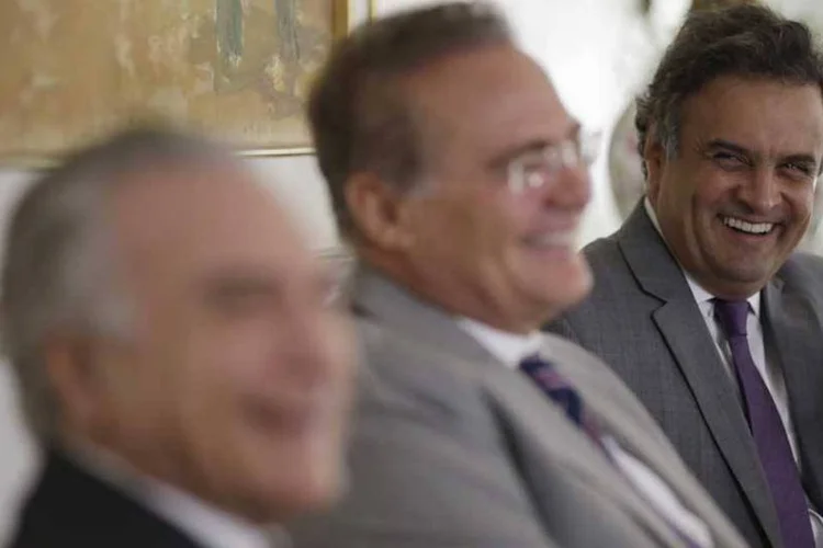 
	A&eacute;cio Neves: ele tamb&eacute;m apresentar&aacute; a FHC o conjunto de sugest&otilde;es que ser&aacute; levado ao vice-presidente da Rep&uacute;blica
 (Ueslei Marcelino/Reuters)