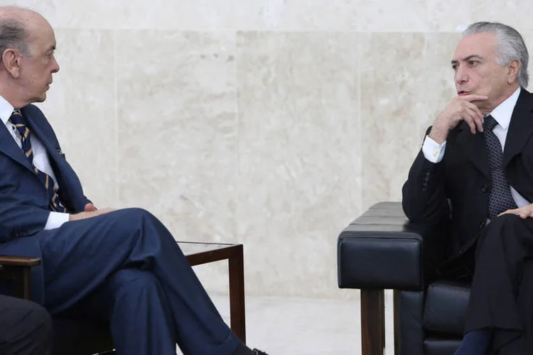 
	Michel Temer e Jos&eacute; Serra: Serra disse que o Pa&iacute;s precisa avan&ccedil;ar na prote&ccedil;&atilde;o de fronteiras
 (Adriano Machado / Reuters)