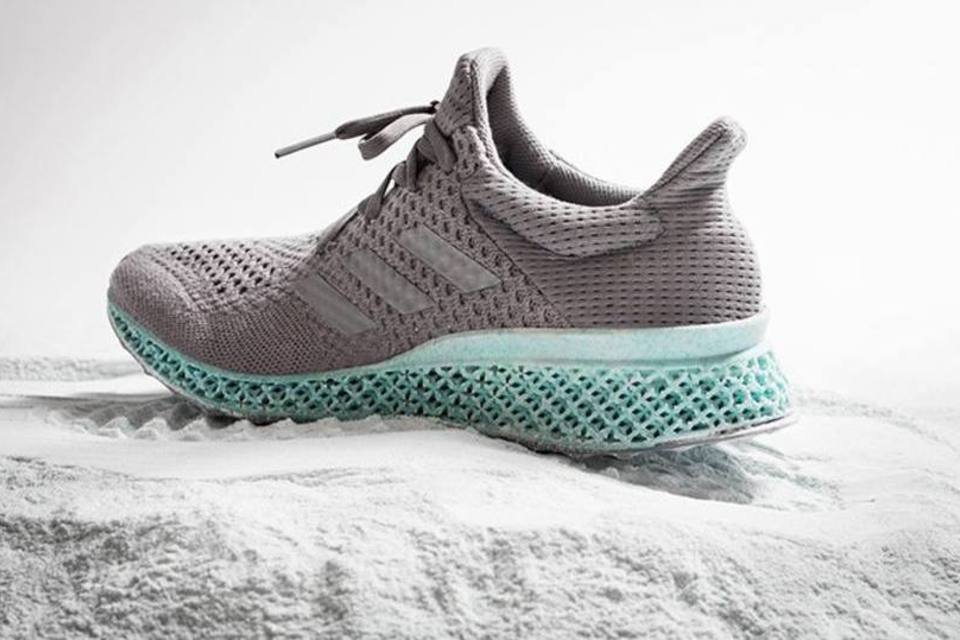 Adidas imprime tênis em 3D com lixo marítimo