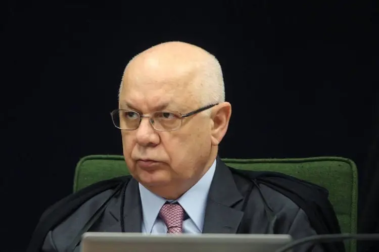 
	Teori Zavascki: ministro determinou o sequestro de bens do senador, no valor de R$ 1,6 bilh&atilde;o, e do deputado, no valor de R$ 2,6 milh&otilde;es
 (Carlos Humberto/SCO/STF)