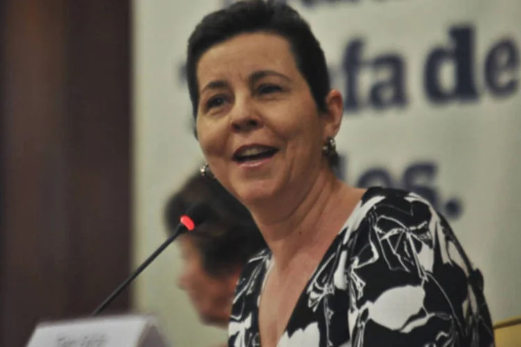 Tereza Campello: de acordo com o balanço da pasta, mais 1,2 milhão de crianças serão beneficiadas pelo programa este mês (Antônio Cruz/ABr)