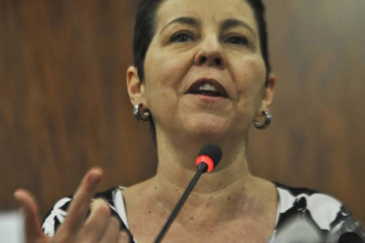 Tereza Campello: “Se ela [a família] não precisar mais do Bolsa Família, poderá nos informar, sabendo que, se a situação de renda piorar, vai poder voltar automaticamente" (Antônio Cruz/ABr)